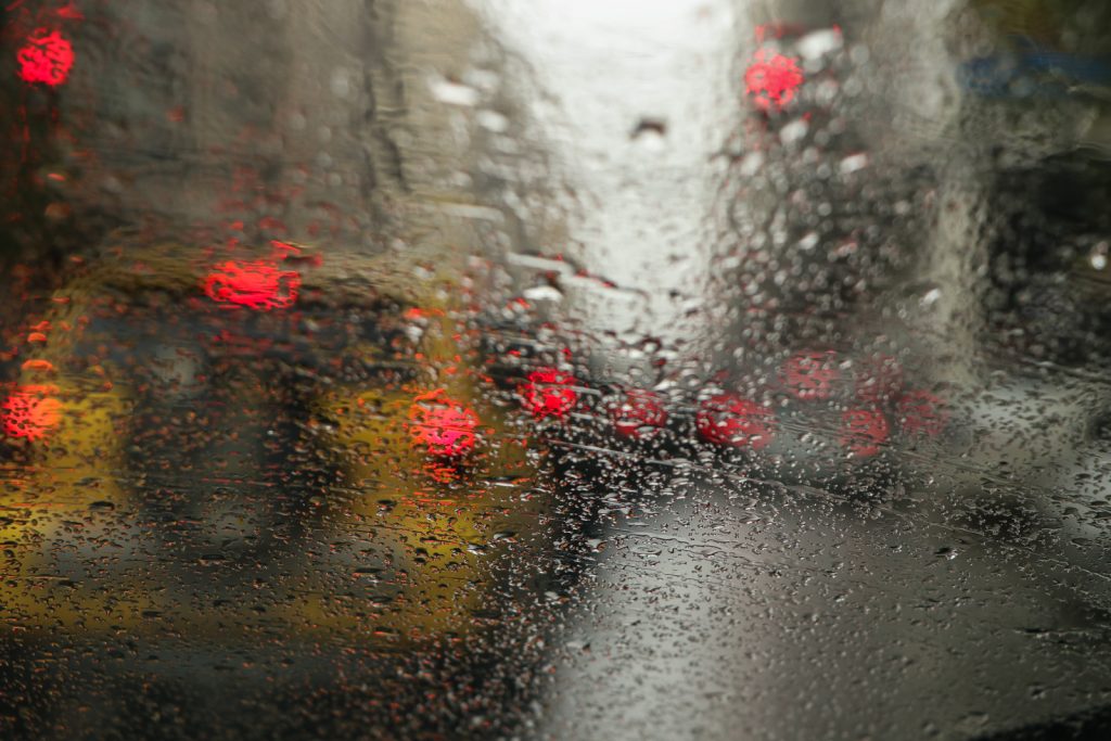 Trânsito, chuva, carro, frente fria, inverno, congestionamento, Niterói